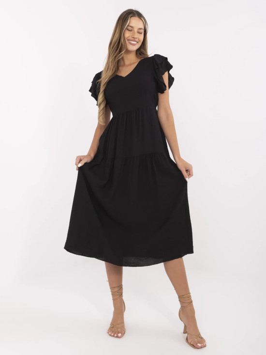 Elegantes schwarzes ausgestelltes Kleid