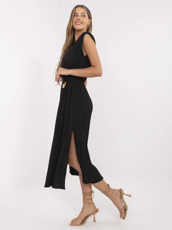 Elegantes schwarzes ausgestelltes Kleid