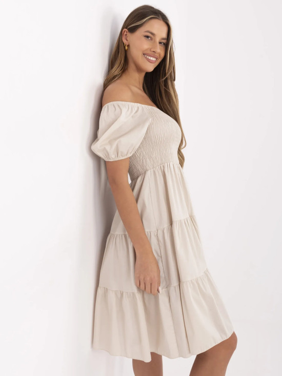 Beige ausgestellte Kleider mit kurzen Ärmeln