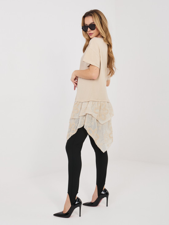 Beige Baumwollbluse mit kurzen Ärmeln und Volant