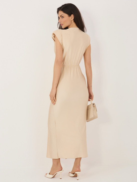 Beiges elegantes Midi-Kleid mit Wickelausschnitt und Raffungen