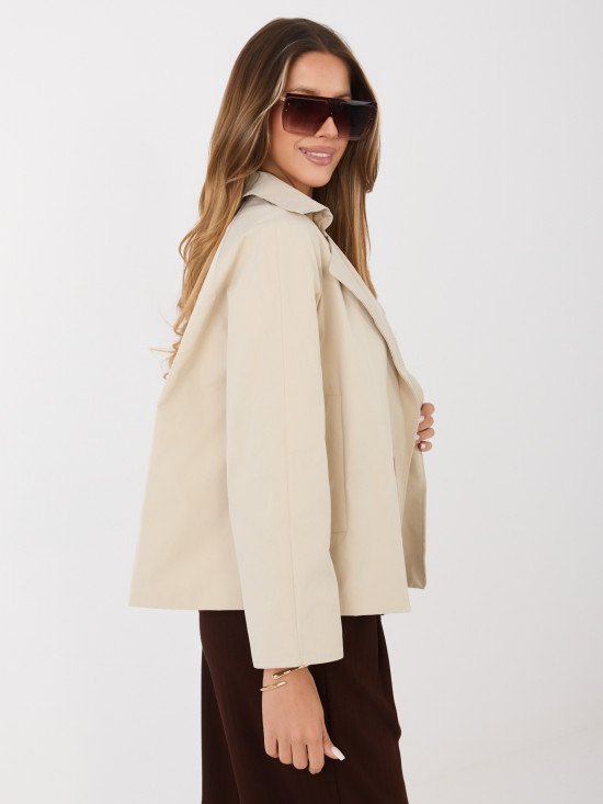 Kurzer beiger Übergangsmantel mit Futter