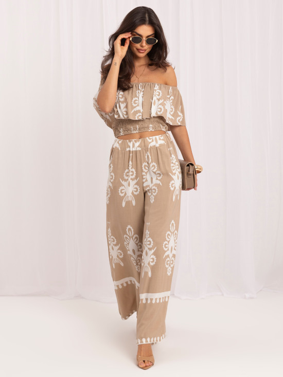 Beiges Boho-Set mit Print und Carmen-Ausschnitt