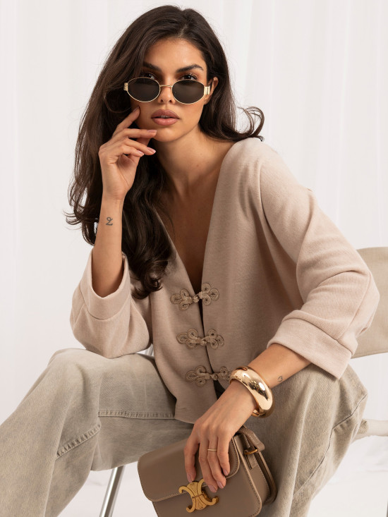 Beiger eleganter Pullover mit V-Ausschnitt