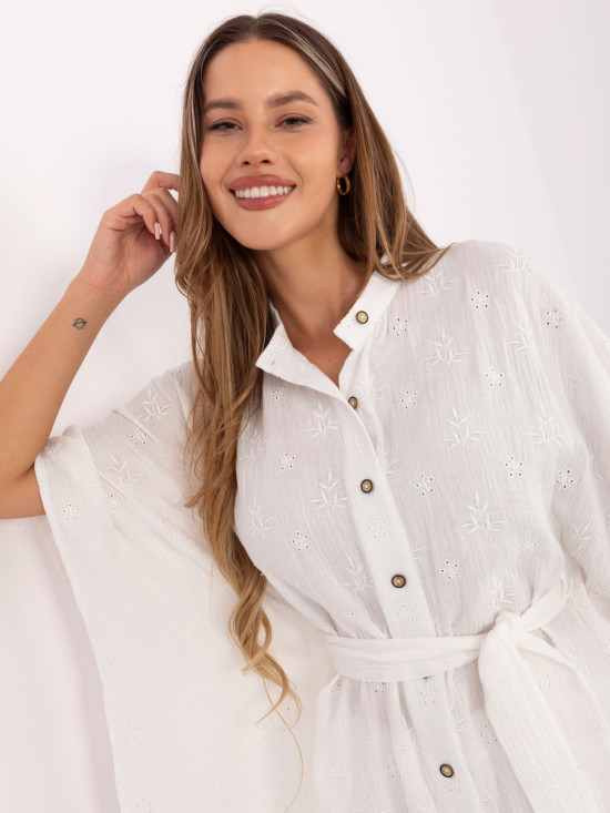 Weißes Set mit 3/4-Ärmeln und Shorts