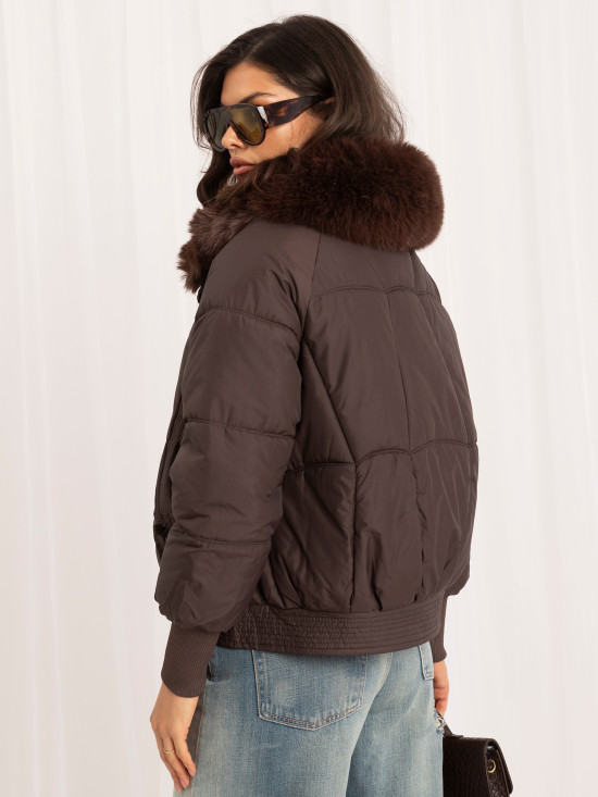 Braune gesteppte Winterjacke mit Stehkragen