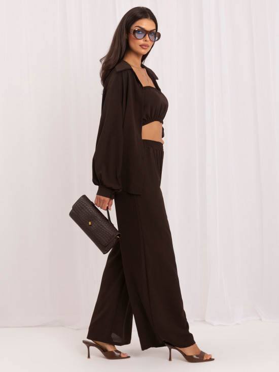 Braunes dreiteiliges Set mit Top, Hemd und Hose