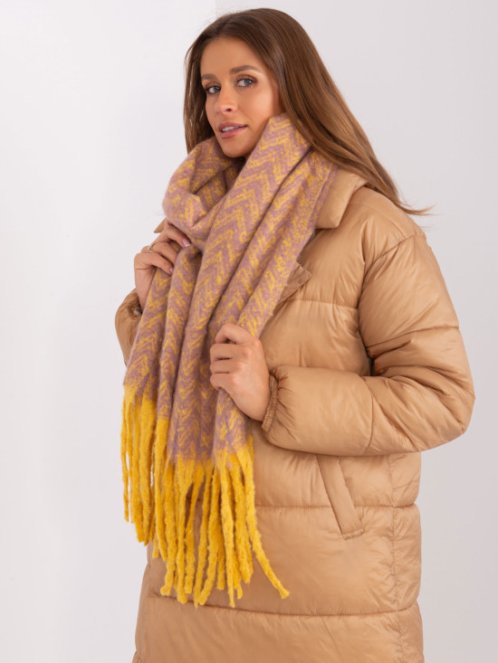 Winter Schal im geometrischen Muster