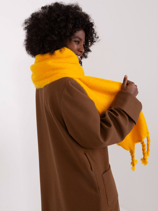 Eleganter gelber Schal