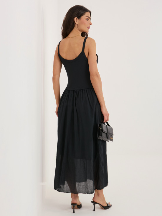 Schwarzes Maxi-Sommerkleid mit Trägern