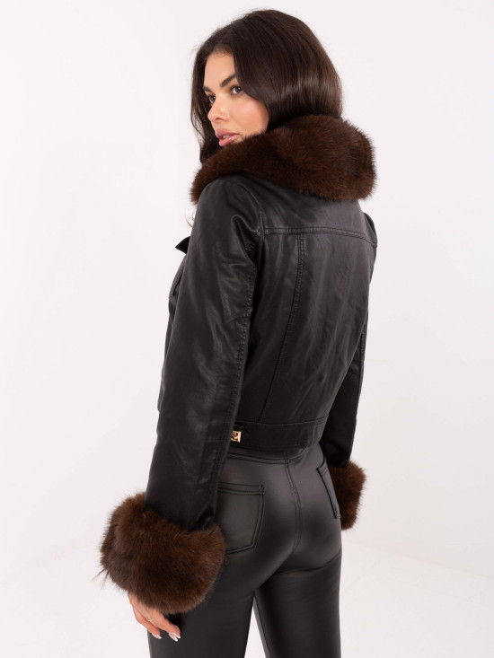 Kurze schwarze Kunstlederjacke mit Futter