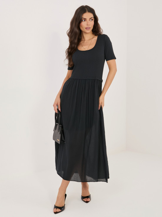 Schwarzes ausgestelltes Midi-Kleid mit Futter