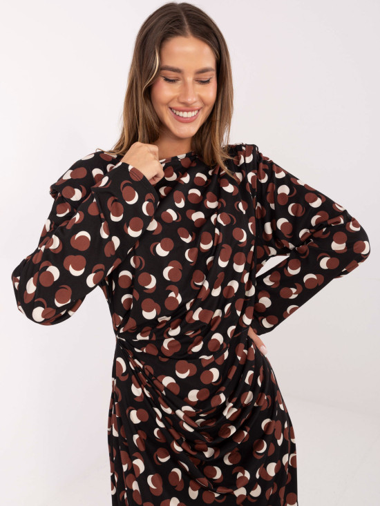 Schwarzes Midi-Kleid mit geometrischem Muster und Raffungen