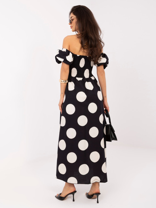 Schwarzes Maxikleid mit Punkten und Carmen-Ausschnitt