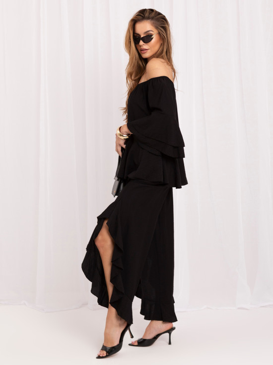 Schwarzes Set mit Bluse und Hose