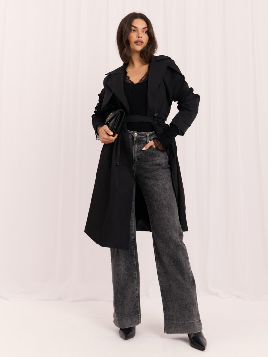 Eleganter schwarzer Pullover mit Spitze