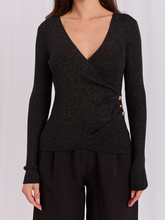 Eleganter schwarzer Pullover mit Wickelausschnitt