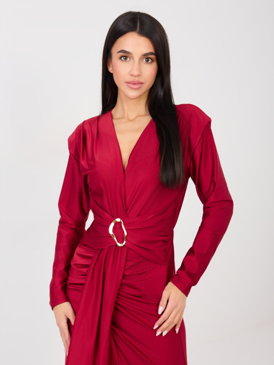 Elegantes rotes Maxi-Kleid mit langen Ärmeln und Wickelausschnitt