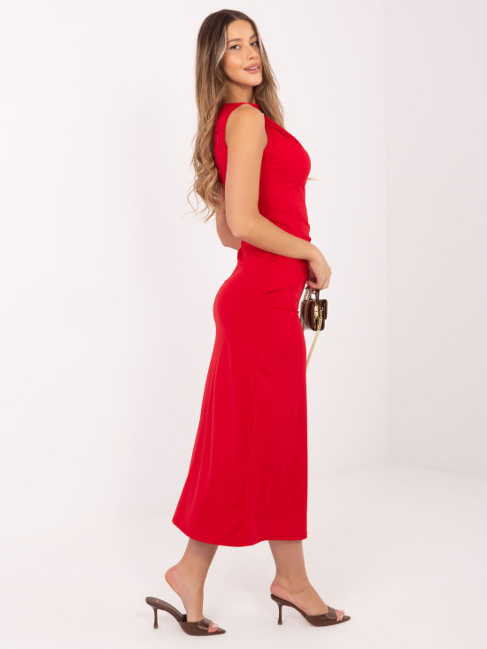 Elegantes rotes Midi-Kleid ohne Ärmel