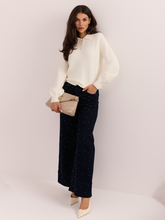 Eleganter Ecru-Pullover mit Kragen und Knöpfen