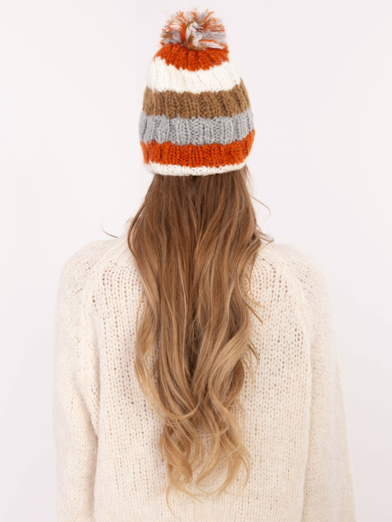 Elegante Mütze mit Streifen