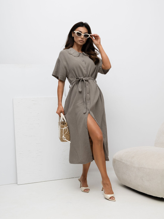 Beiges ausgestelltes Midi-Kleid mit Gürtel und Taschen