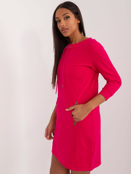 Fuchsiafarbenes Minikleid mit 3/4-Ärmeln