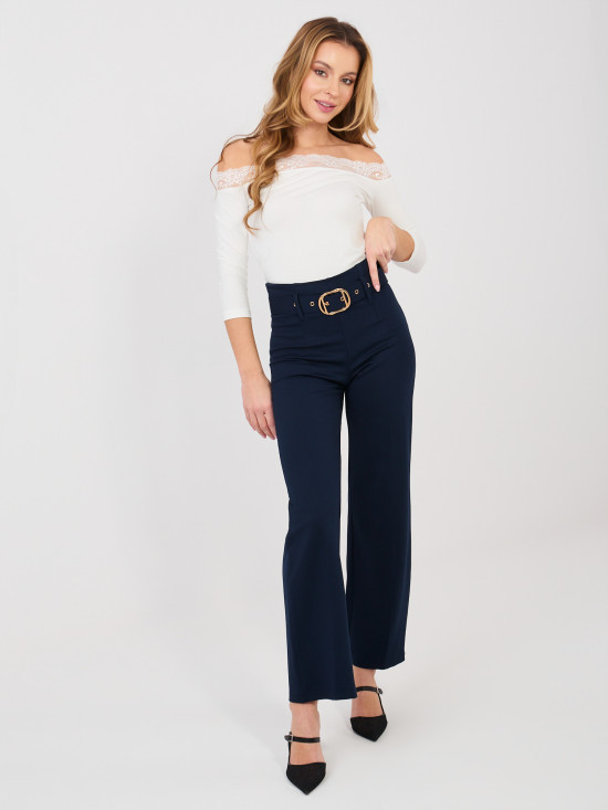 Elegante blaue Hose mit hohem Bund und Gürtel