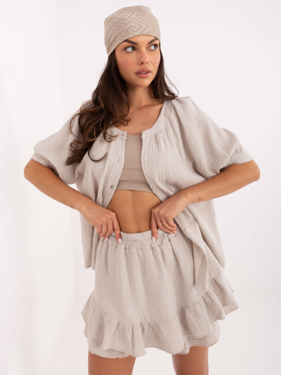 Stylisches Set in hellem Beigeton