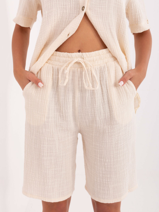 Stylisches Set in hellem Beige