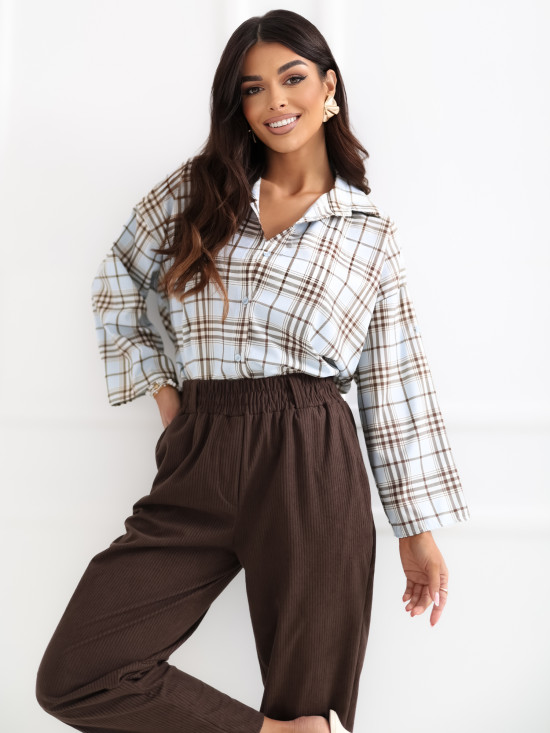 Hellblaue karierte Bluse