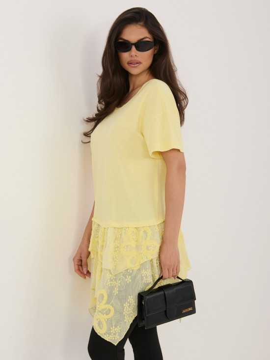 Gelbe Baumwollbluse mit Volant und Stickerei