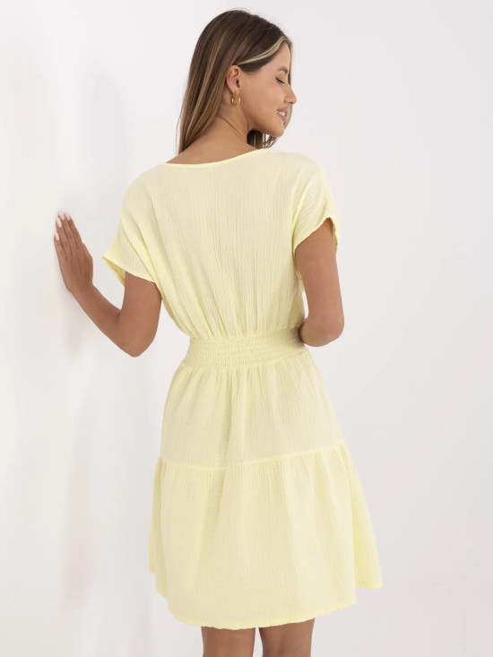 Ausgestellte Sommerkleid in hellgelb