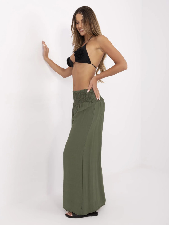 Stylische khaki Hose mit hohem Bund