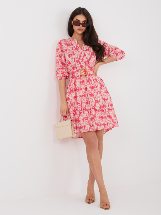 Korallfarbenes Kleid mit Gürtel und Volant