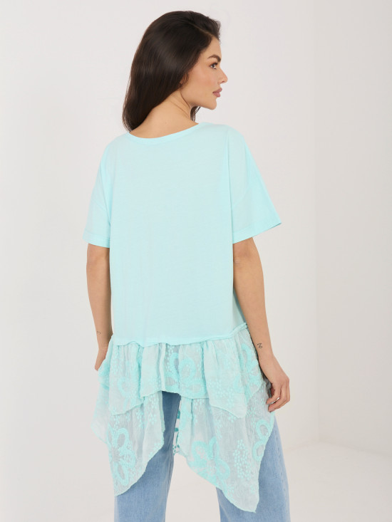 Mintgrüne Baumwollbluse mit Volant und Stickerei