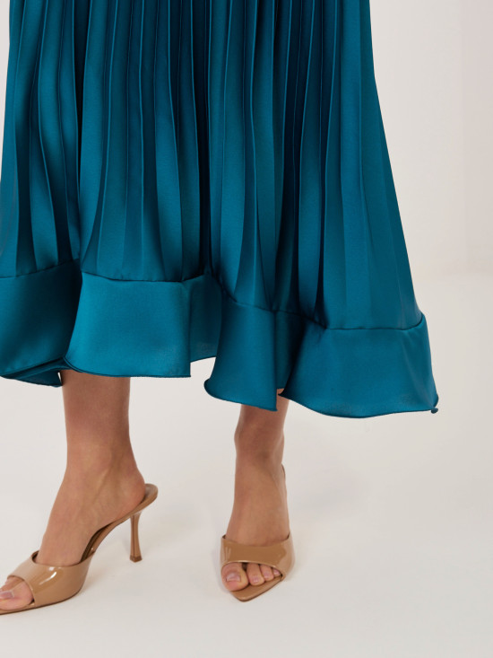 Blaues Cocktail-Midikleid mit Bindegürtel und Volant