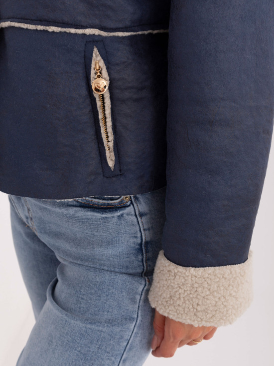 Kurze blaue Übergangsjacke ohne Kapuze