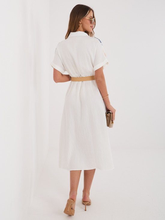Weiß-blaues Hemdblusenkleid mit Stickerei und Gürtel, midi