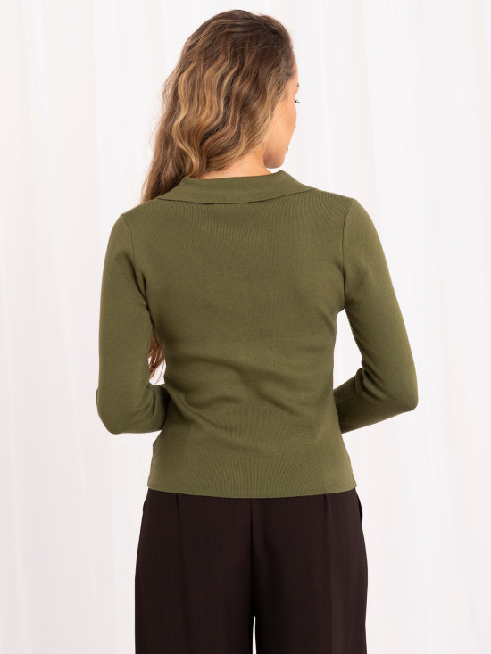 Eleganter khakifarbener Pullover mit Kragen und Knöpfen