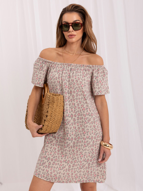 Rosa Oversize-Kleid mit Animal-Print und Carmen-Ausschnitt