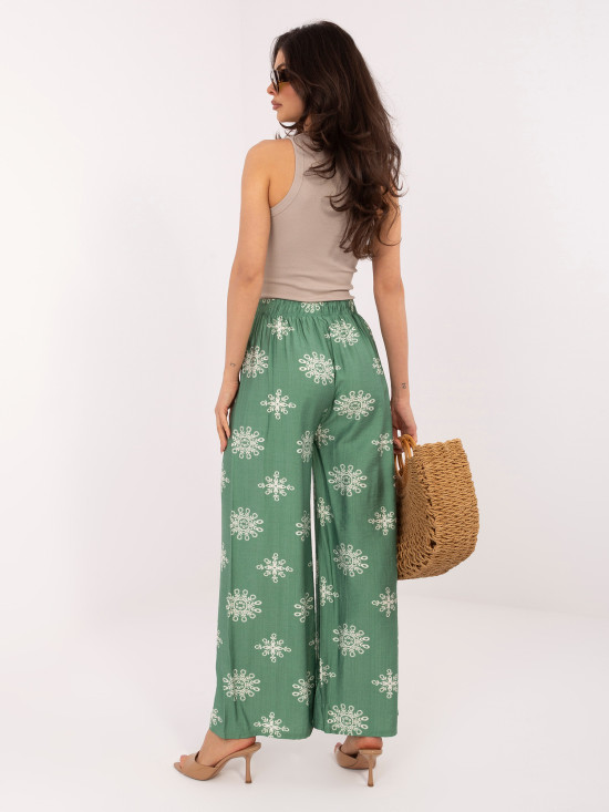 Grüne Palazzo-Hose mit Gürtel