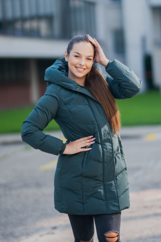 Winterjacke mit großer Kapuze Grün