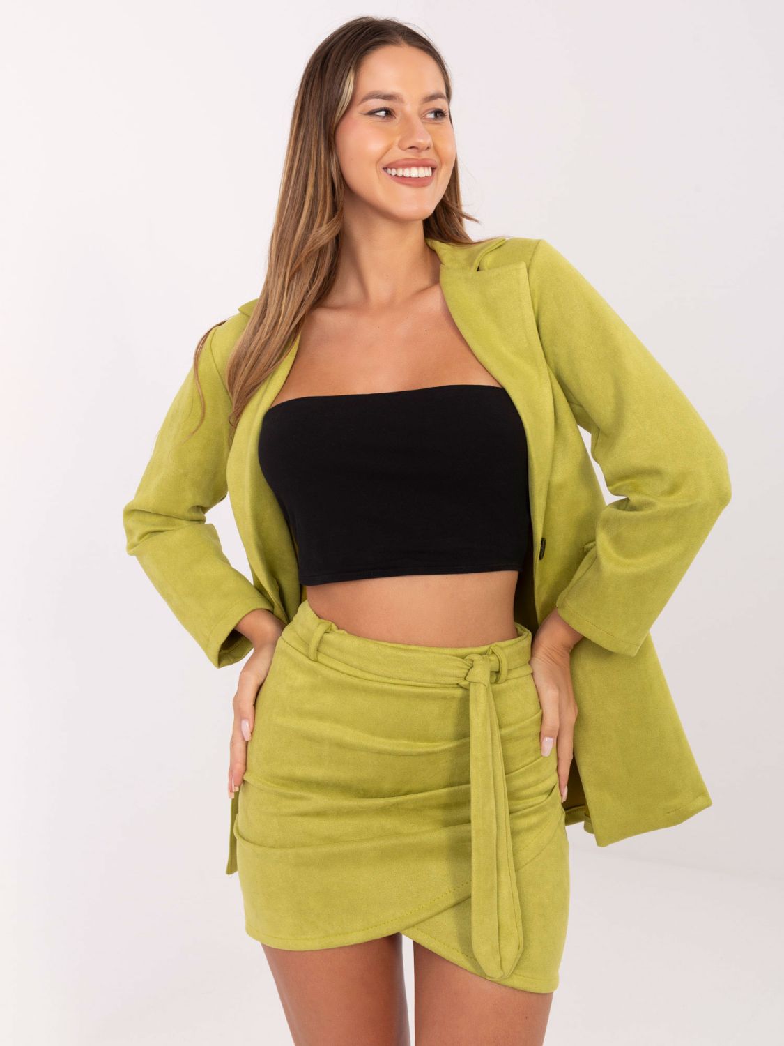 Limettenfarbene Minirock mit Gürtel