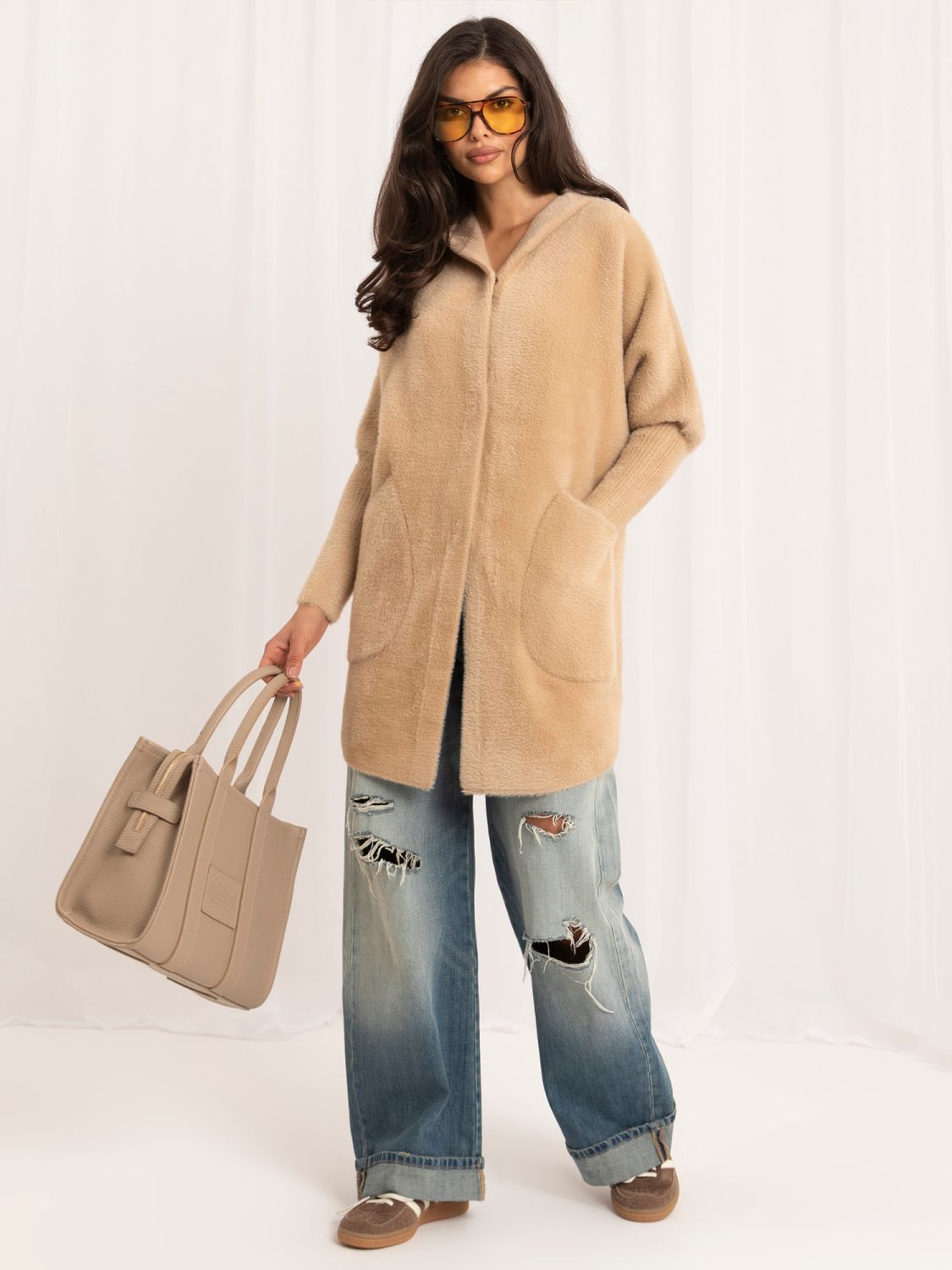 Beige Alpaka-Mantel mit Kapuze