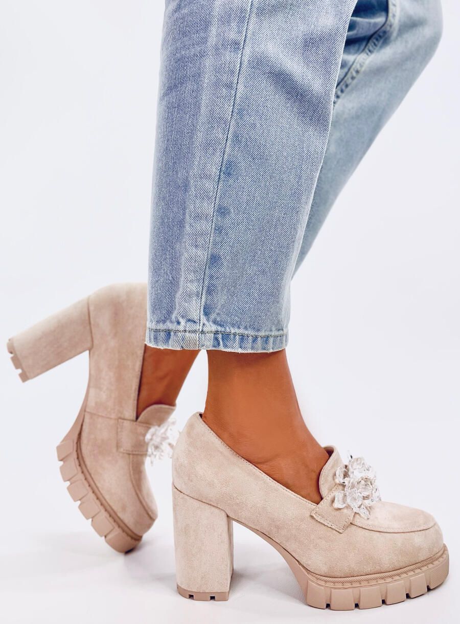 Mokassins mit Absatz Beige