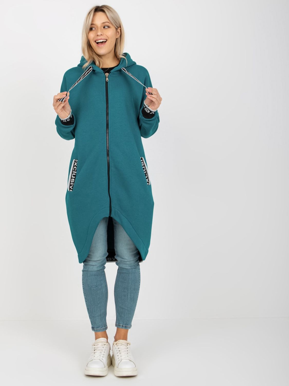 Lange Sweatjacke mit Kapuze und Taschen Mayar