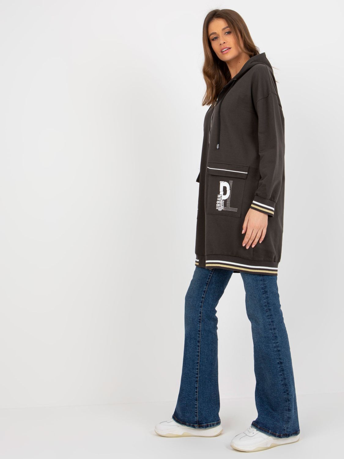 Lange khaki Sweatshirt mit Applikationen und Aufschriften