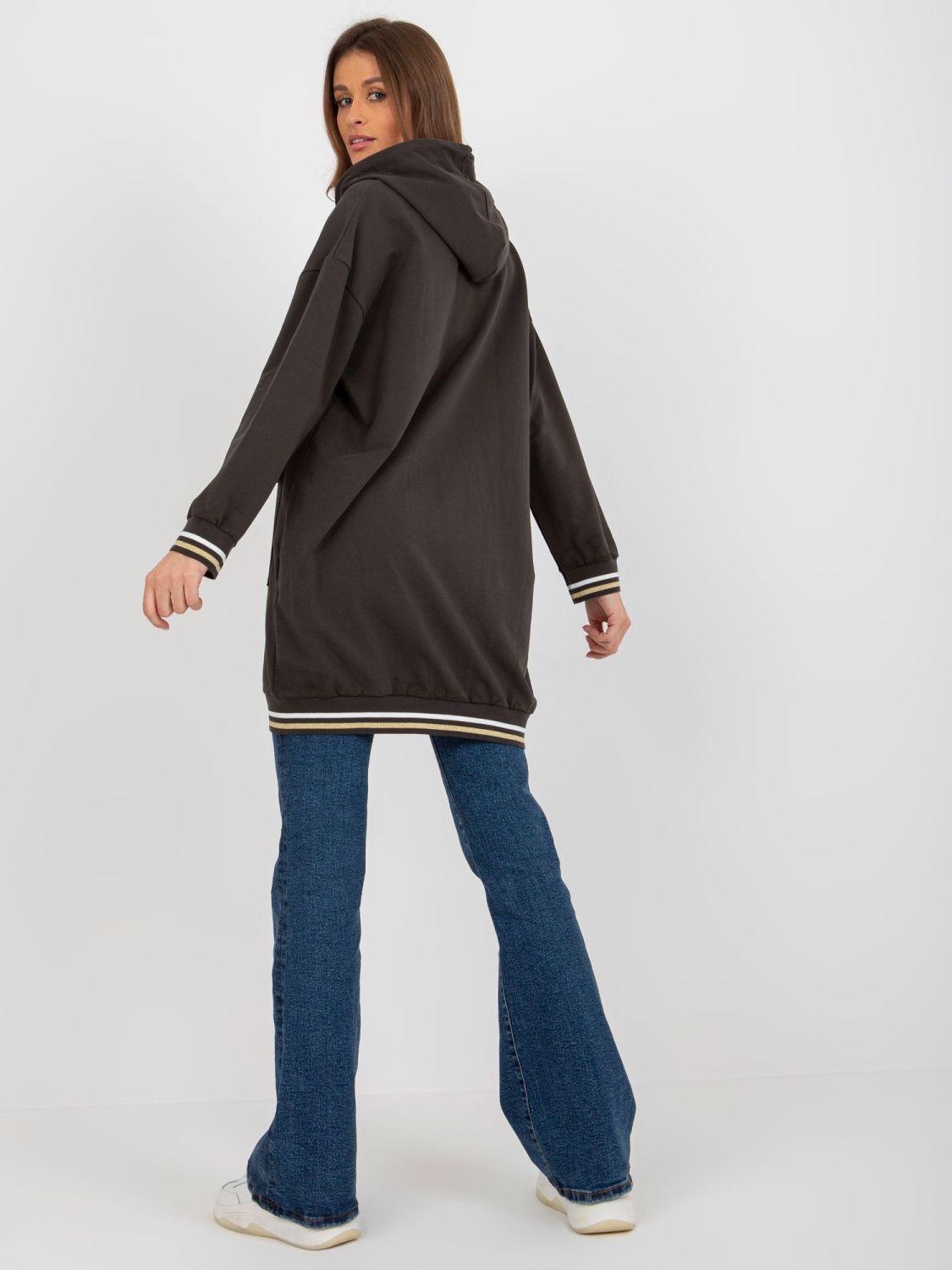 Lange khaki Sweatshirt mit Applikationen und Aufschriften