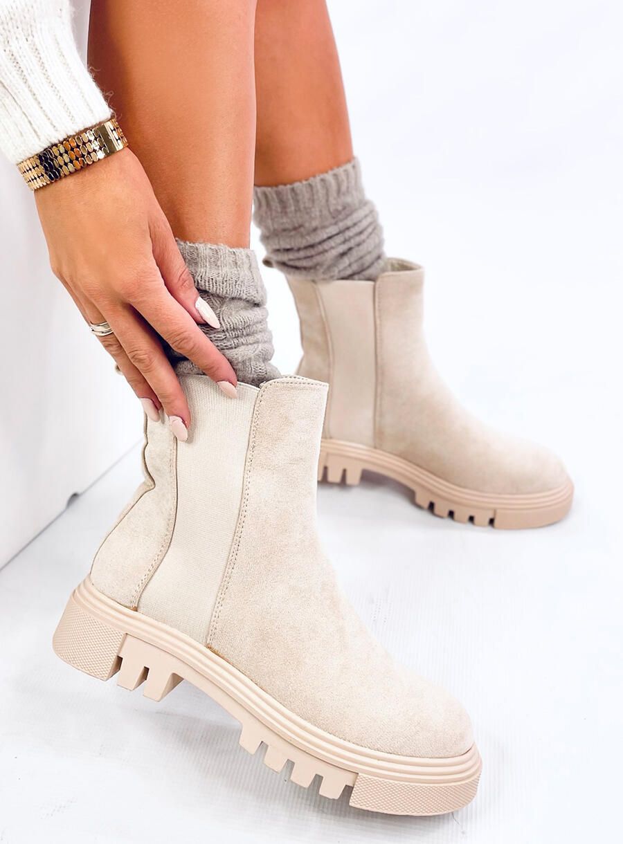 Wildlederstiefel mit dicker Sohle Beige